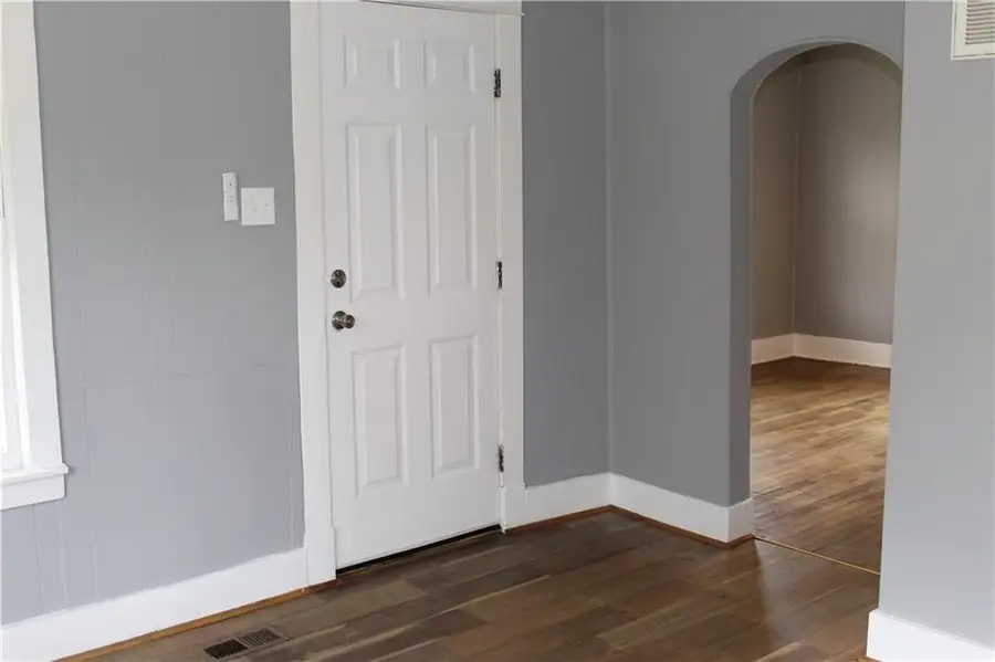716 N 26th Street, Parsons, KS 67357 - #3