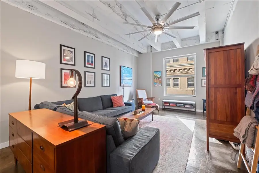21 W 10th Street #7D, Kansas City, MO 64105 - #3