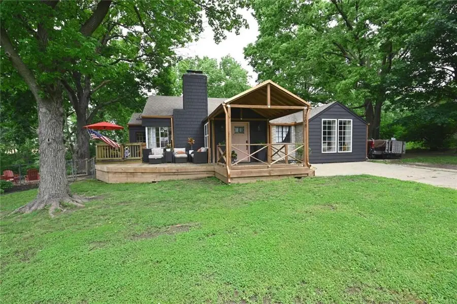 208 NW 83rd Street, Kansas City, MO 64118 - #2