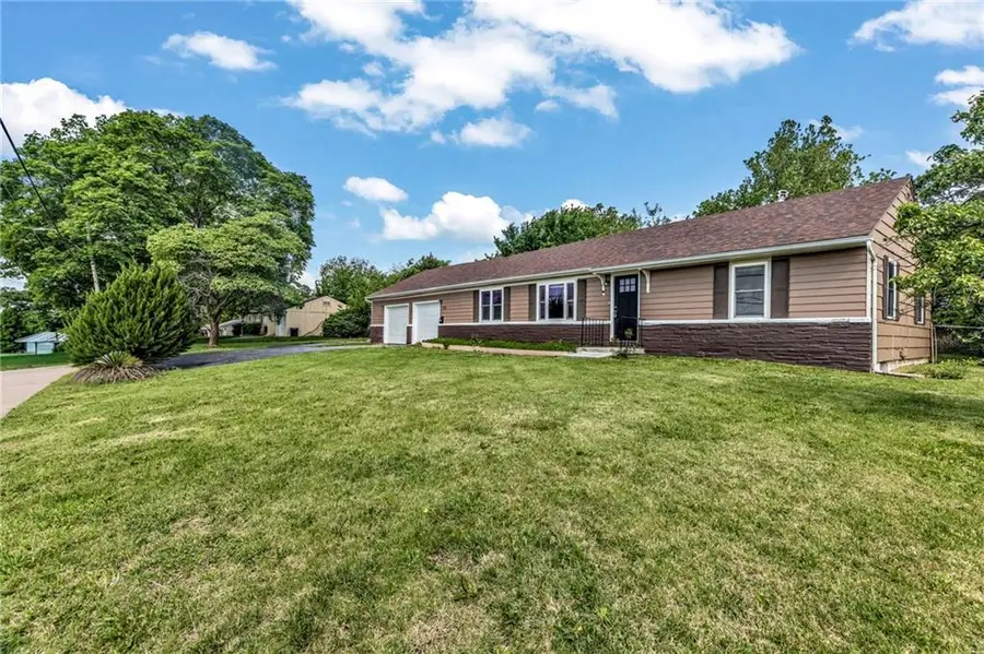 100 W 99th Street, Kansas City, MO 64114 - #3