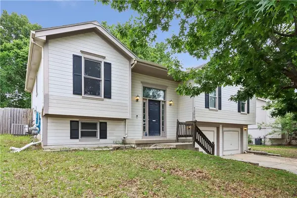 7000 NE 72nd Street, Kansas City, MO 64119