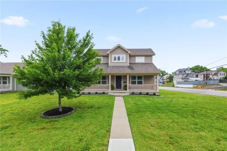 702 Everett Avenue, Kansas City, KS 66101 - #2