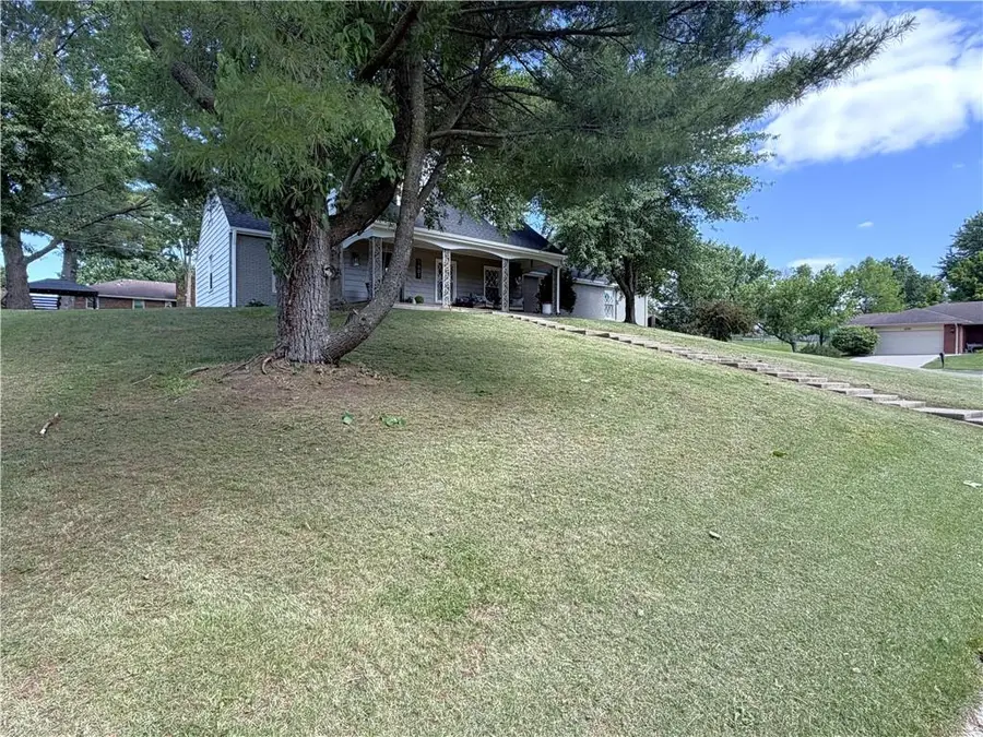 1601 Maple Street, Chillicothe, MO 64601 - #2