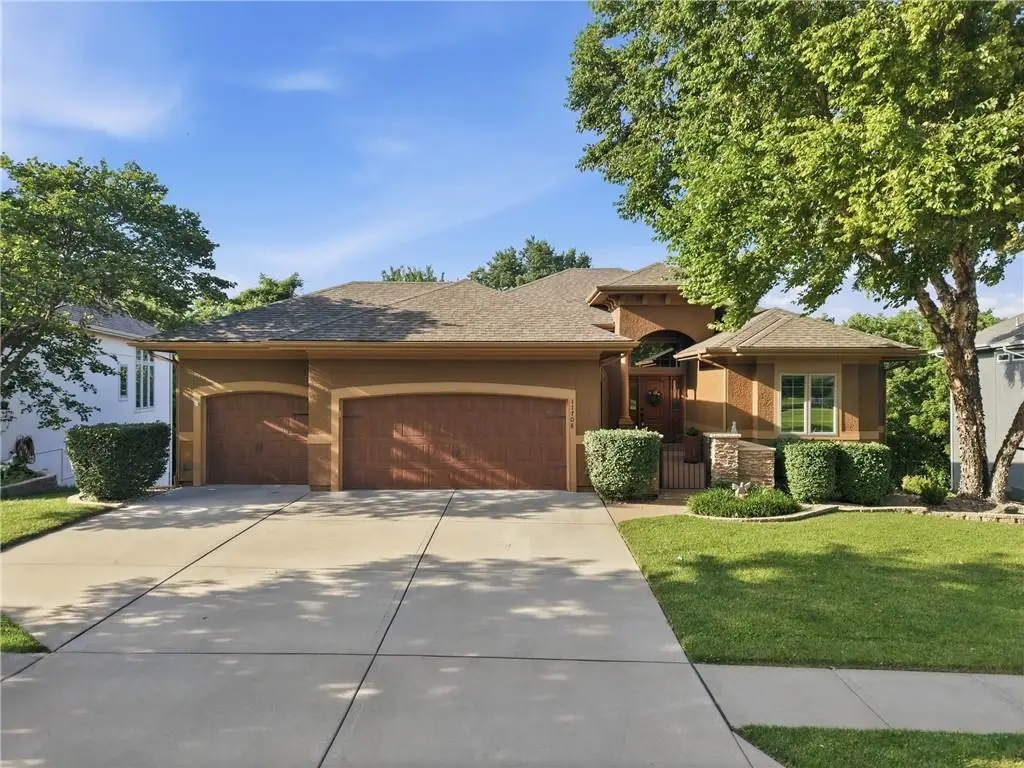 11708 Delavan Avenue, Kansas City, KS 66109 - #1