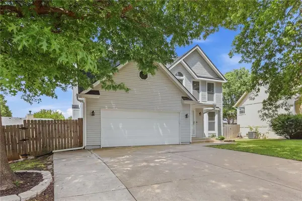 1002 E Green Gables Street, Olathe, KS 66061