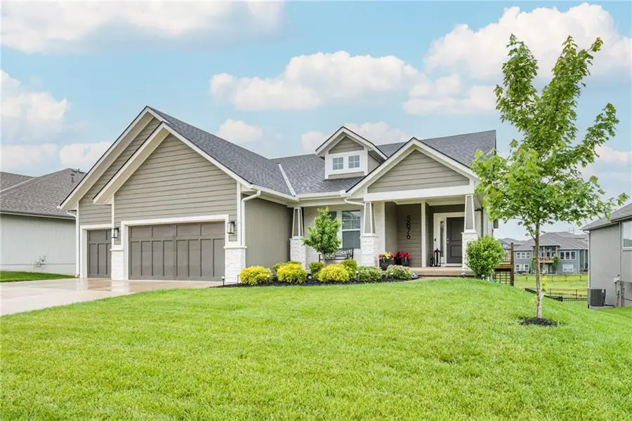 5876 Mccormick Drive, Shawnee, KS 66226 - #2
