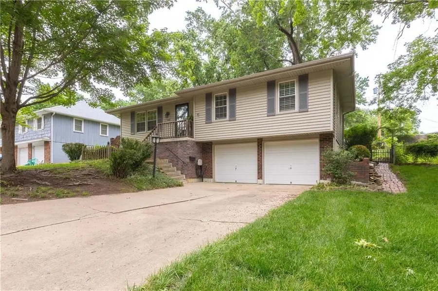 4005 S Coventry Drive, Independence, MO 64055 - #2