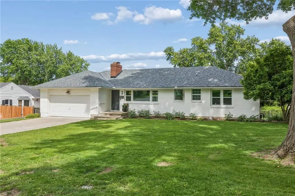 9301 Madison Avenue, Kansas City, MO 64114 - #1