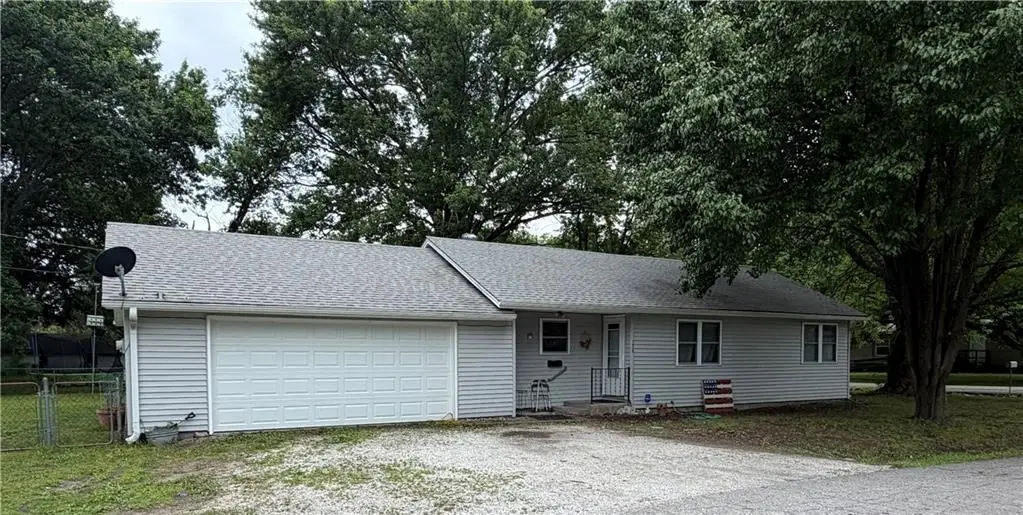1400 S 12th Street, Parsons, KS 67357 - #1