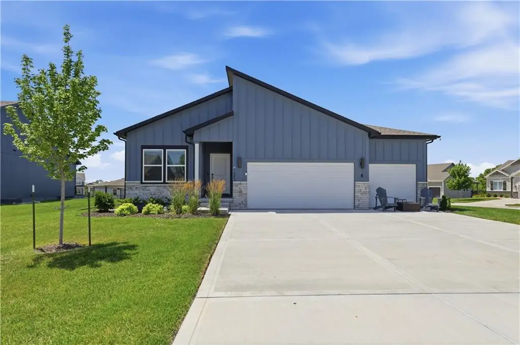 1543 Arbor Valley Drive, Lees Summit, MO 64082 - #1