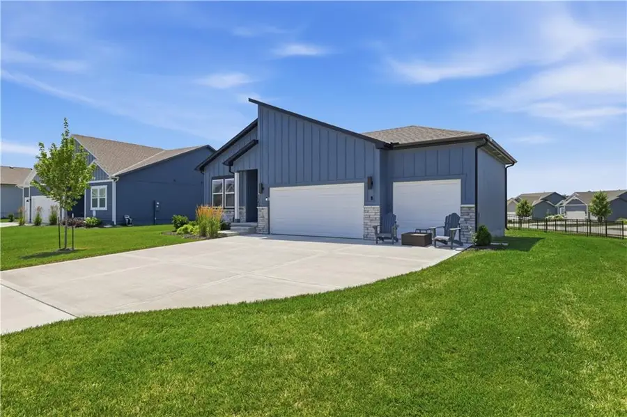 1543 Arbor Valley Drive, Lees Summit, MO 64082 - #2