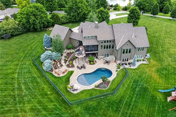 7975 NW Breckenridge Drive, None/County, MO 64152