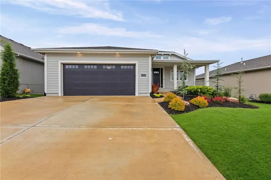 4002 W 158th Terrace, Overland Park, KS 66224 - #2
