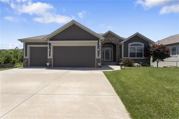 7836 N Walrond Avenue, Kansas City, MO 64119