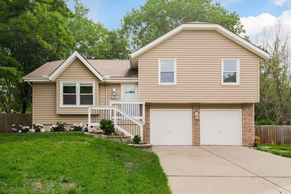 6537 NW Gilly Road, Kansas City, MO 64152 - #1