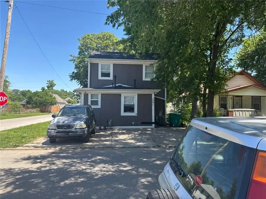 1301 S 37th Street, Kansas City, KS 66106 - #3