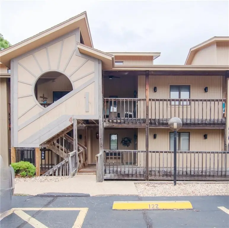 4 Sunrise Ridge Drive, Sunrise Beach, MO 65079 - #1