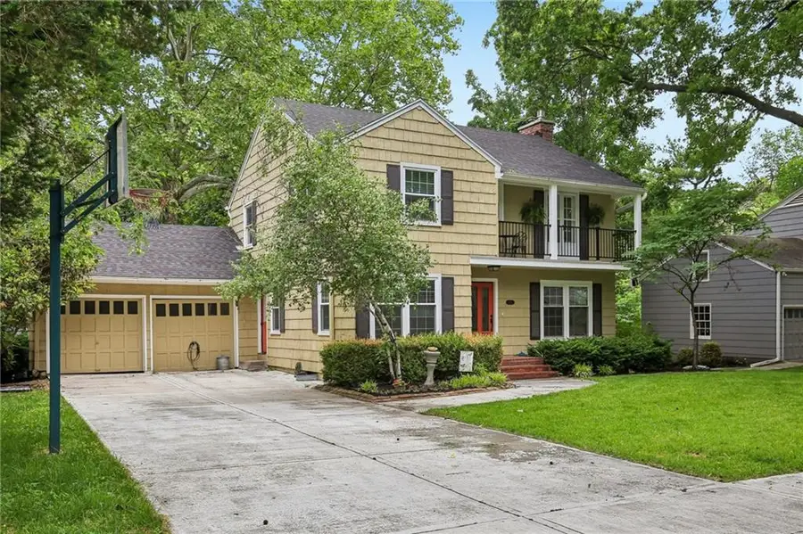 1210 Romany Road, Kansas City, MO 64113 - #2