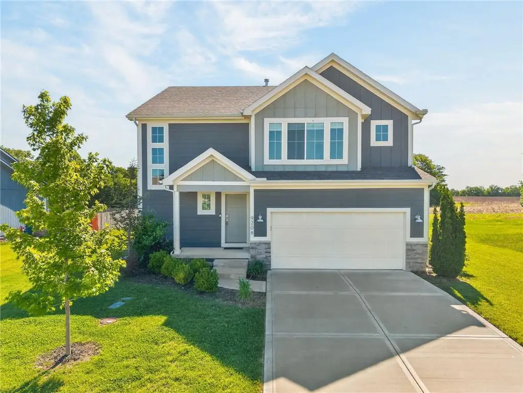 9208 SE 2nd Street, Blue Springs, MO 64064 - #1