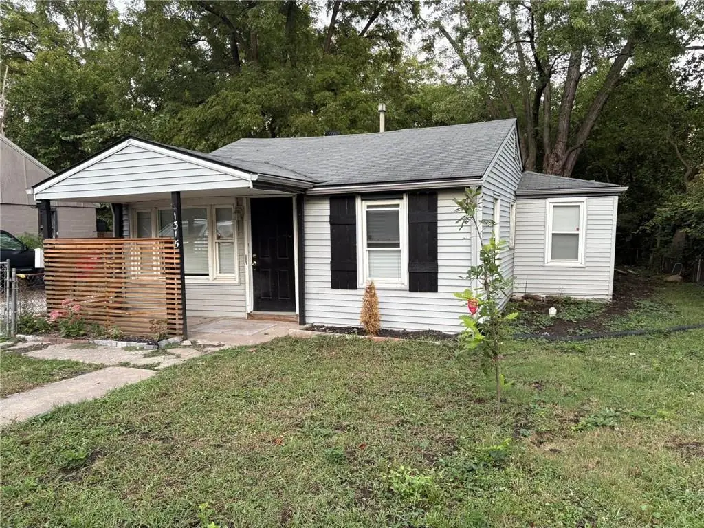 1315 S Pope Avenue, Independence, MO 64055 - #1
