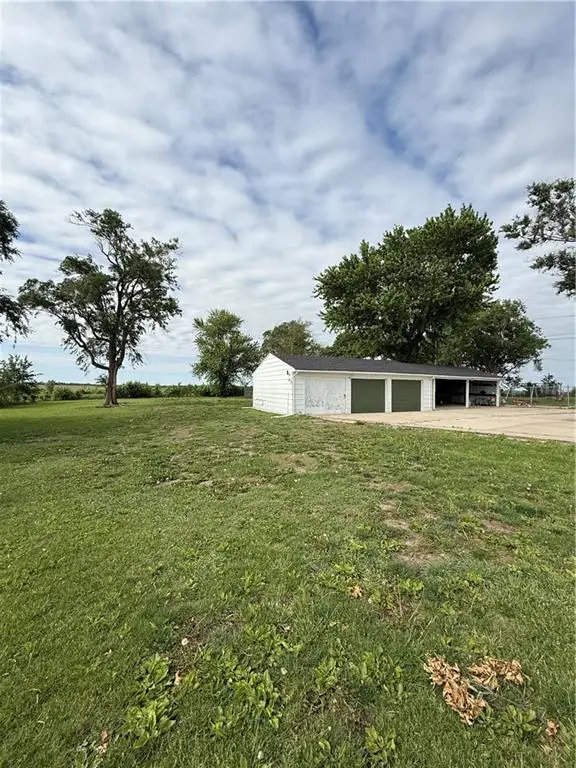 14190 K 16 Highway, Valley Falls, KS 66088 - #2