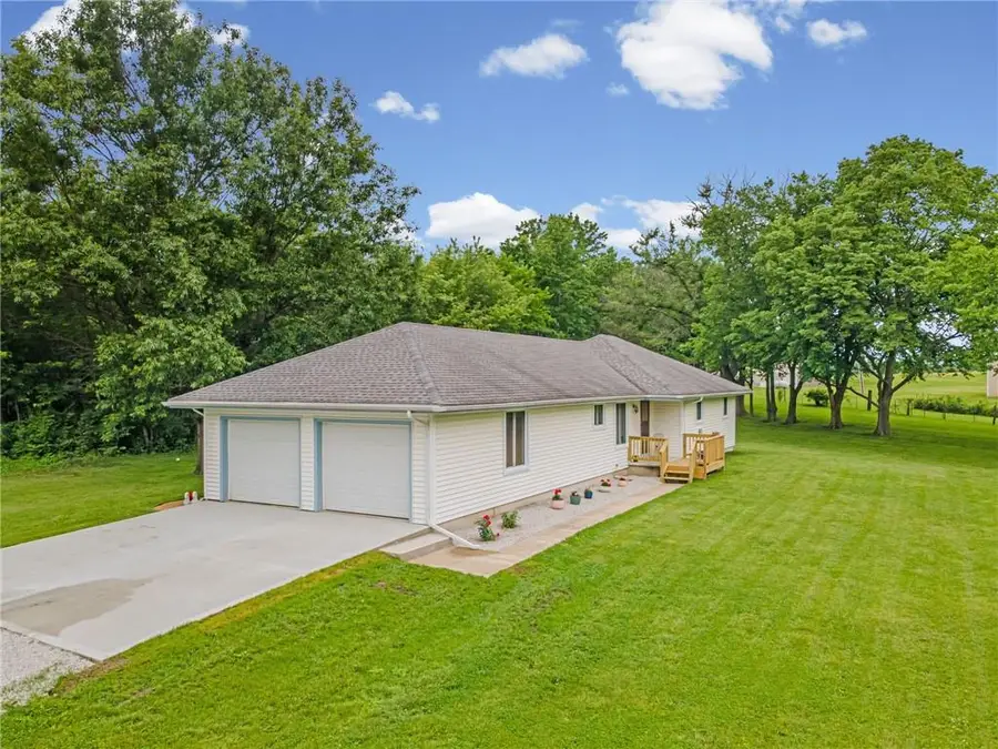 38465 W 112th Street, Richmond, MO 64085 - #2
