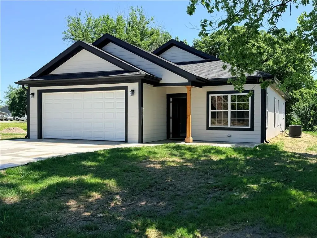 210 Park Street, Linwood, KS 66052 - #1