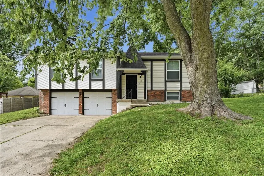 10408 Smalley Court, Kansas City, MO 64134 - #2