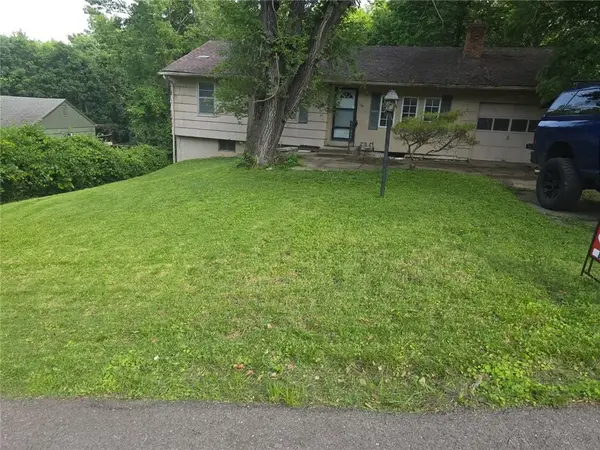 105 E 96th Street, Kansas City, MO 64114