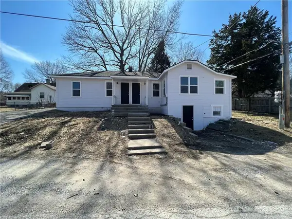 11117 E 15th Street S, Independence, MO 64052