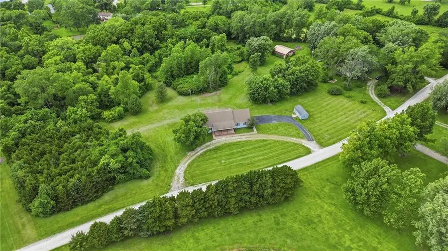 20208 S Bridle Lane, Peculiar, MO 64078 - #2