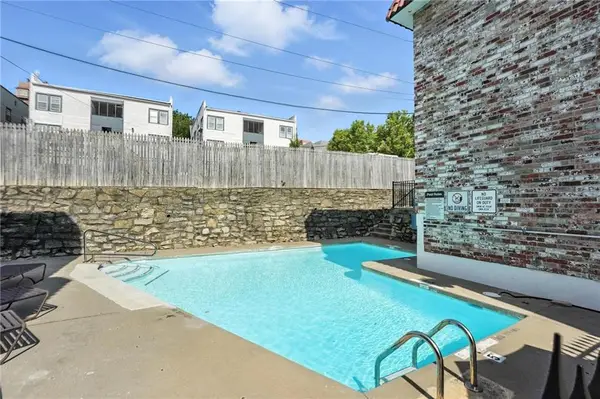 5010 Baltimore Avenue #106, Kansas City, MO 64112