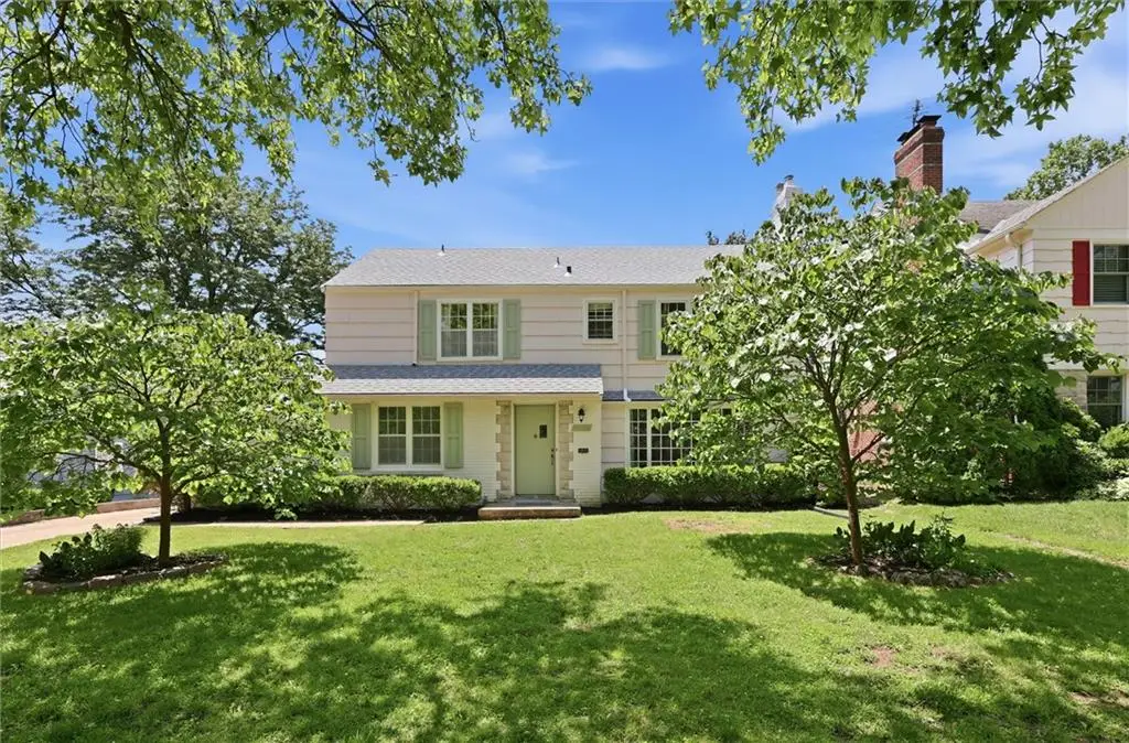 607 E 65th Street, Kansas City, MO 64131 - #1