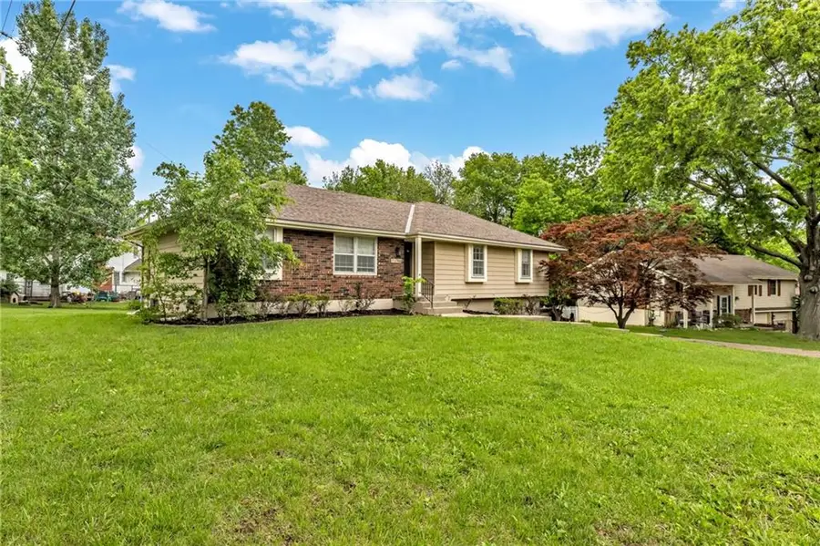 17908 E Cheyenne Drive, Independence, MO 64056 - #3