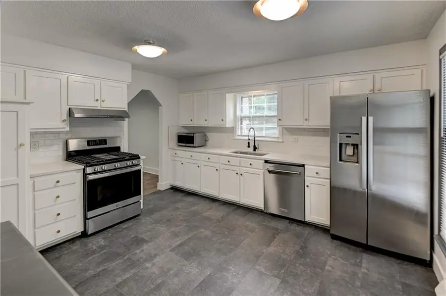 203 NE Oak Tree Circle, Lees Summit, MO 64086 - #3
