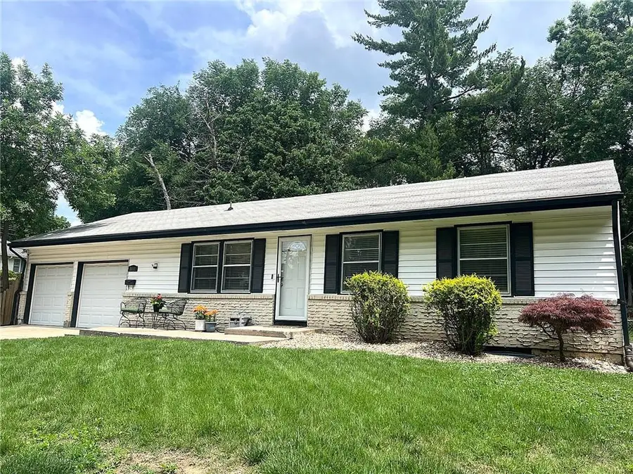 8901 Belleview Avenue, Kansas City, MO 64114 - #2