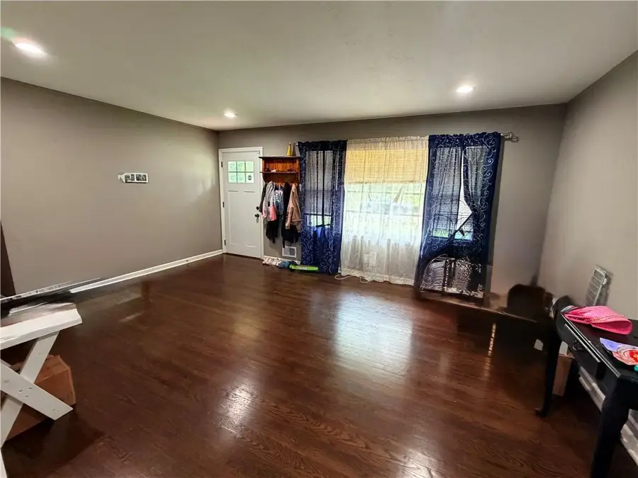 8850 E 53rd Terrace, Raytown, MO 64133 - #2