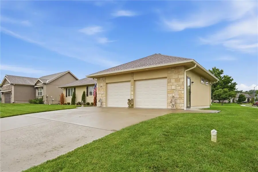 710 Gamma Grass Place, Raymore, MO 64083 - #2