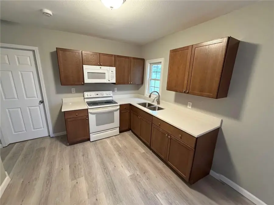 3813 NE 42nd Terrace, Kansas City, MO 64117 - #2