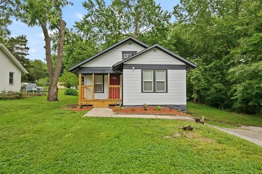 1007 S Crisp Avenue, Independence, MO 64054 - #2