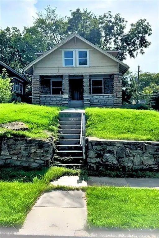 3631 Chestnut Street, Kansas City, MO 64130
