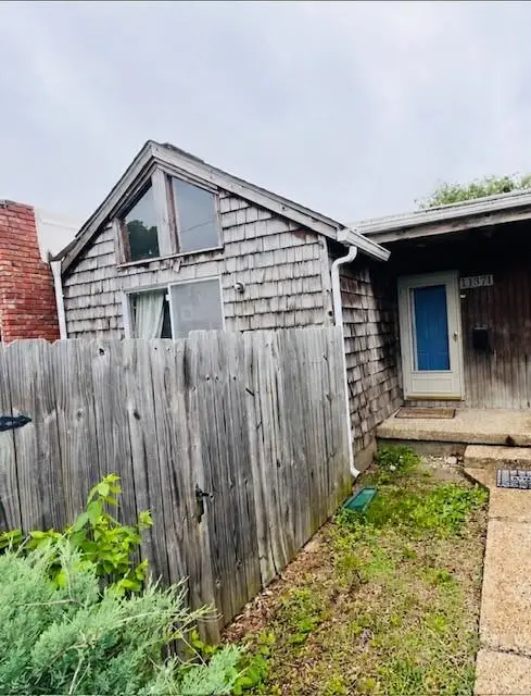 11371 Calico Drive, Kansas City, MO 64137