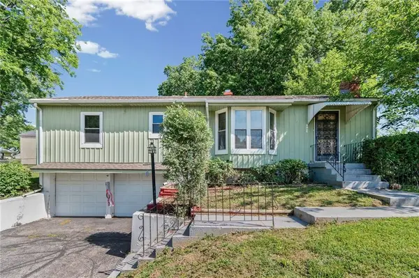 4906 NE 35th Street, Kansas City, MO 64117