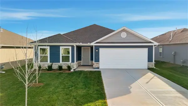 20255 W 195th Street, Spring Hill, KS 66083