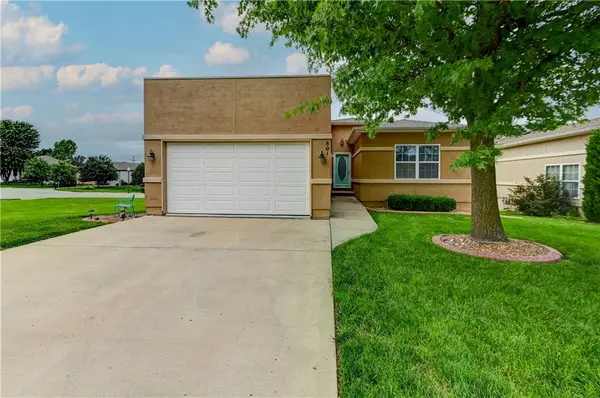 801 NE Sonora Valley Circle, Blue Springs, MO 64014