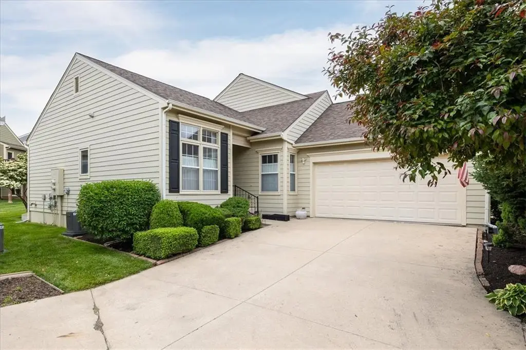 5819 Longleaf Drive, Lawrence, KS 66049 - #1