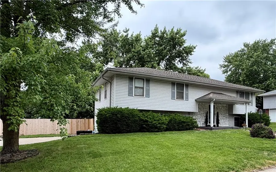 2010 Buckingham Street, Saint Joseph, MO 64506 - #3