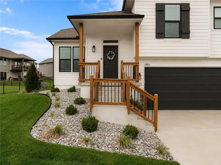 18911 Weaver Street, Spring Hill, KS 66083 - #3