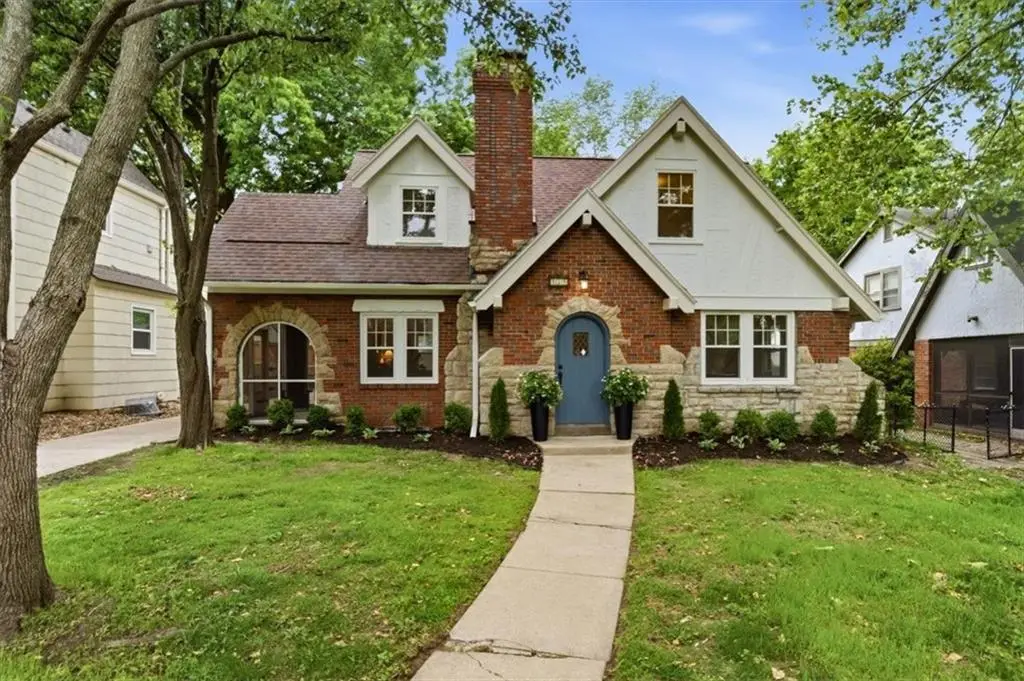 239 E 73rd Terrace, Kansas City, MO 64114 - #1