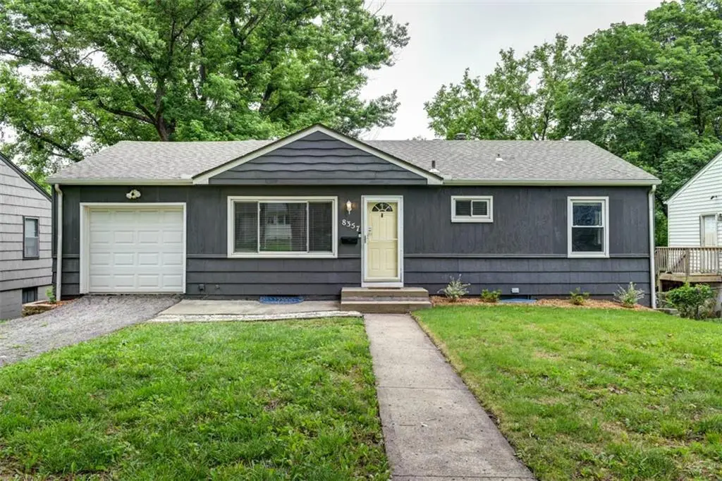 8357 Locust Street, Kansas City, MO 64131 - #1